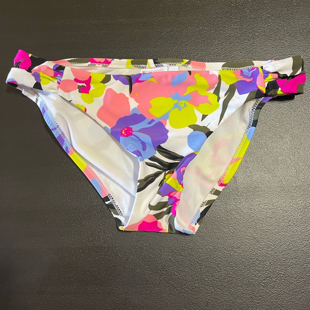 NWoT Barr lll Swimsuit Bottom